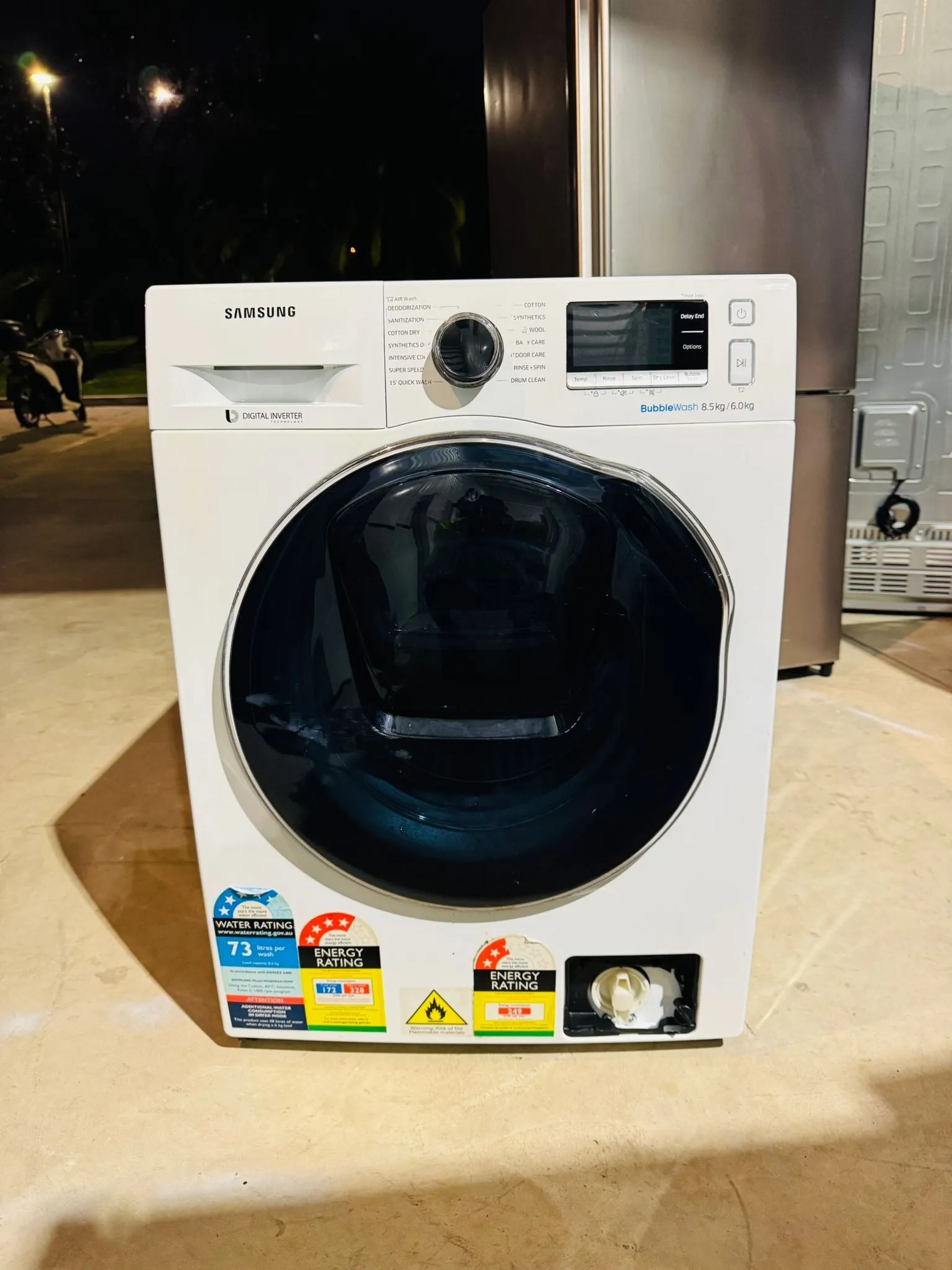 **Samsung 8.5 kgs washing machine and 6 kgs dryer combo**