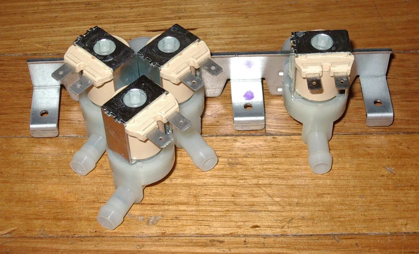Samsung Dual 10mm Straight Inlet Valve Single/Triple Outlet - Part # DC97-15459F