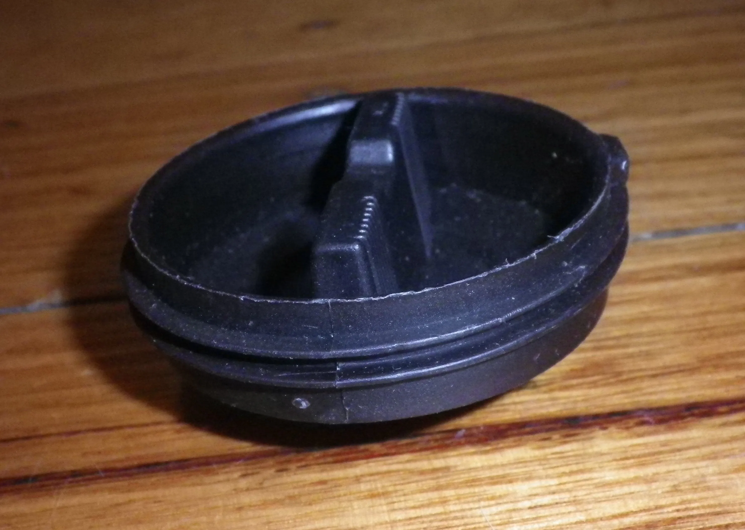 Samsung Washer Pump Lint Filter Button Trap Cap - Part # DC67-00114A