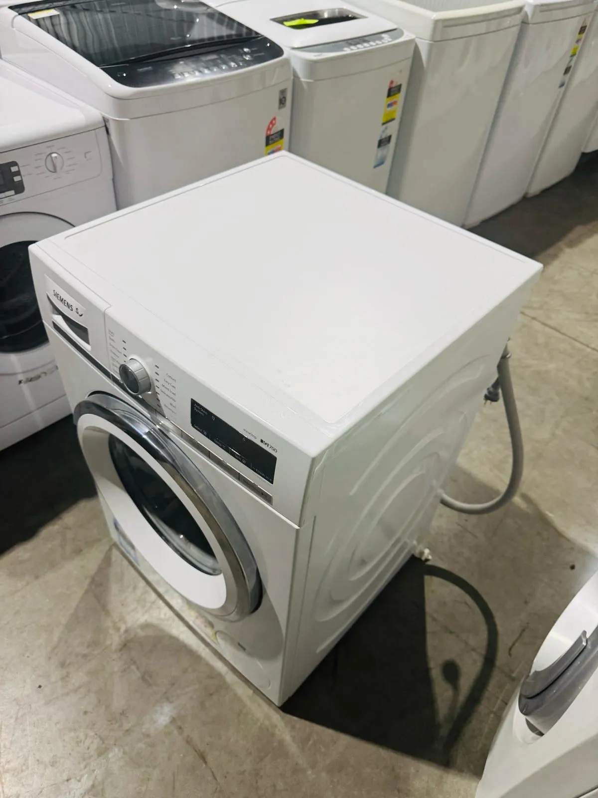 **SIEMENS 8.5 KGS FRONT LOADER WASHING MACHINE**