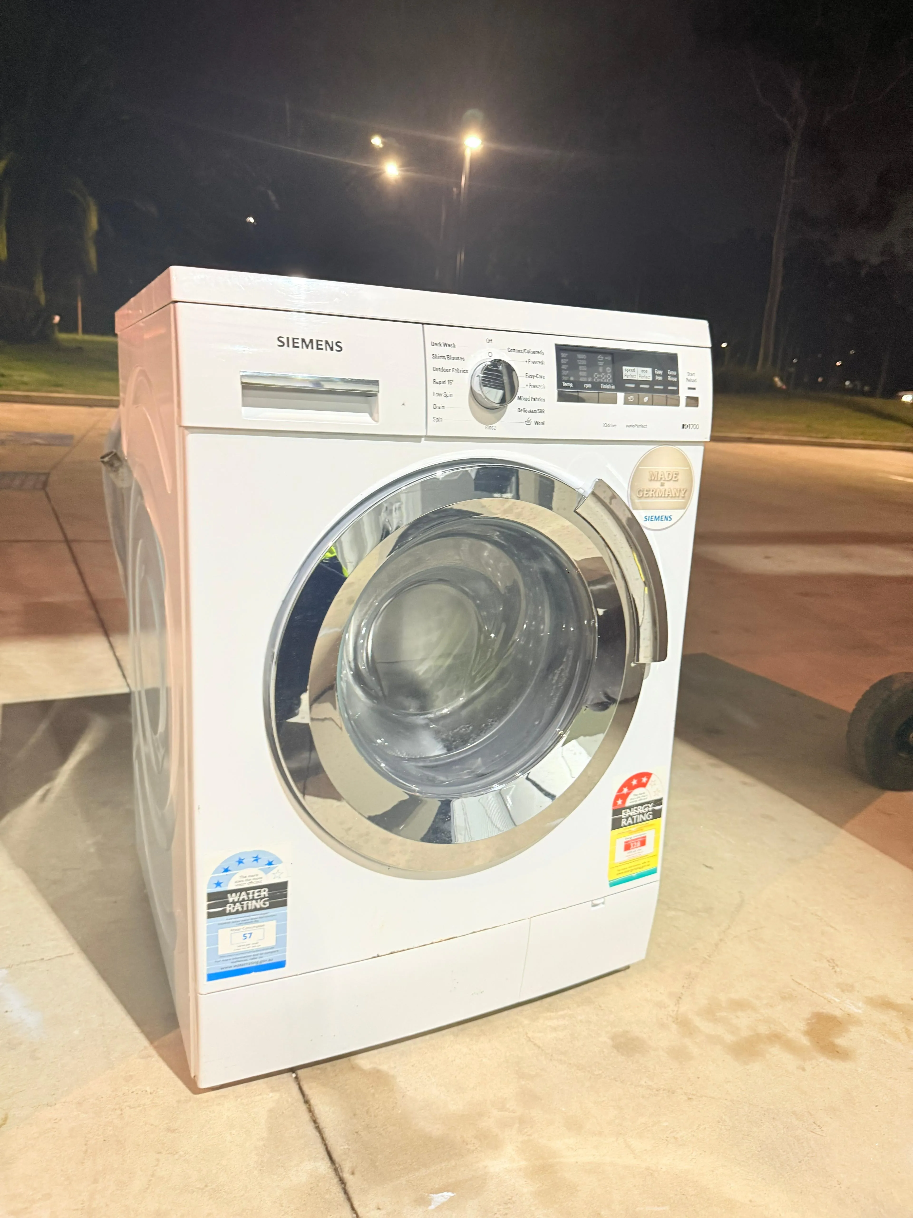 **SIEMENS 8KGS FRONT LOADER WASHING MACHINE**