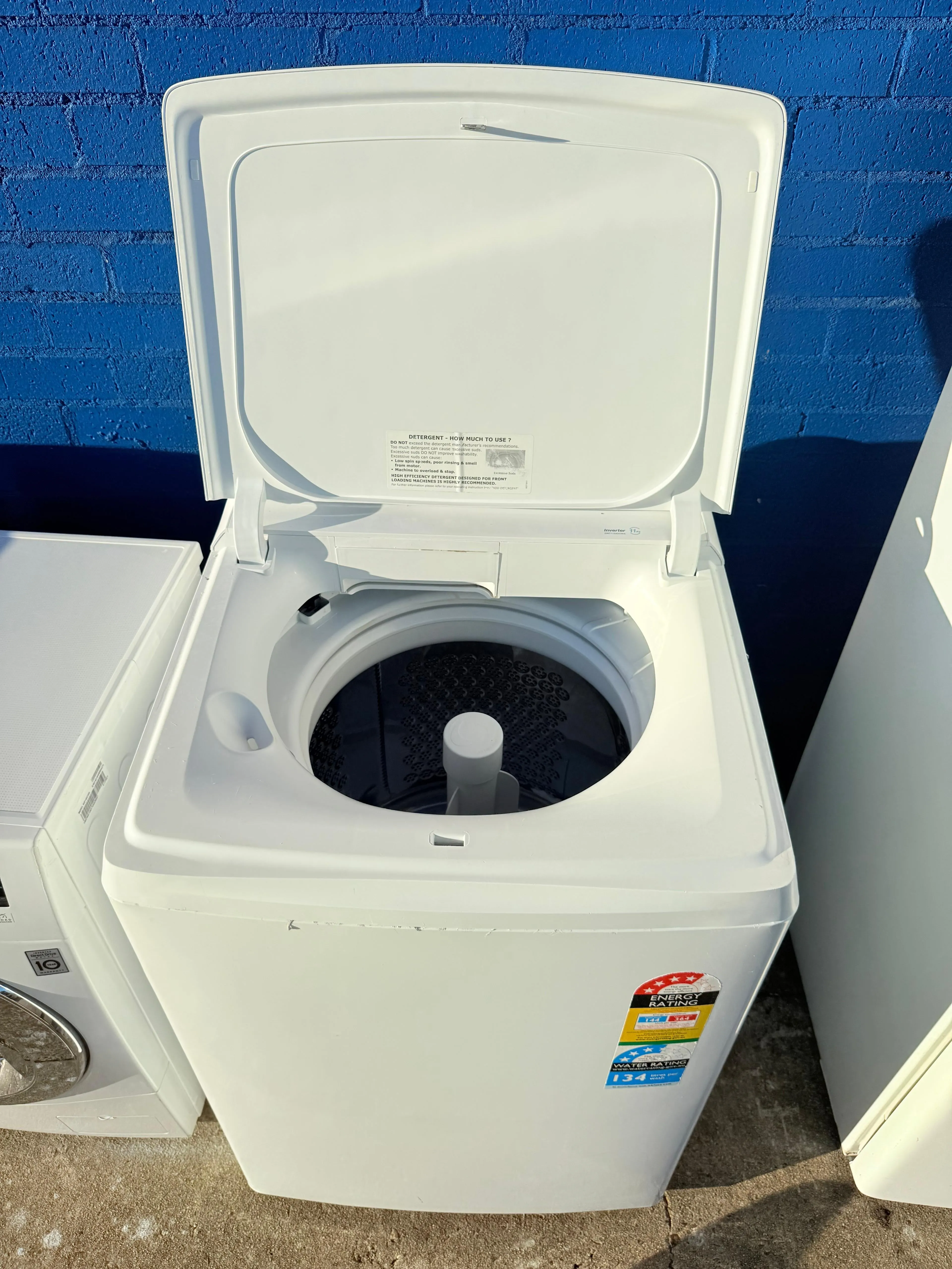 **SIMPSON 11KGS TOP LOADER WASHING MACHINE**