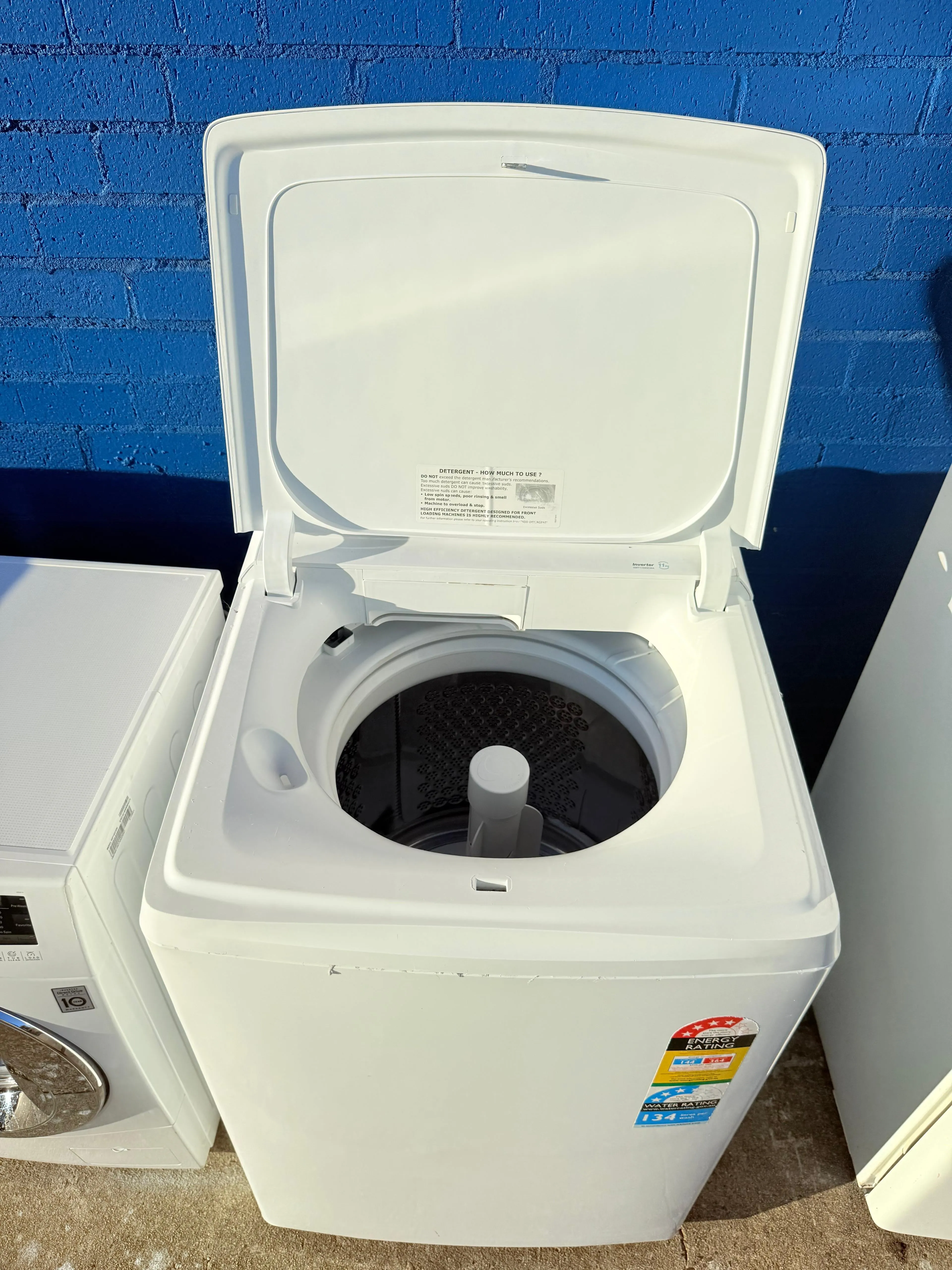 **SIMPSON 11KGS TOP LOADER WASHING MACHINE**