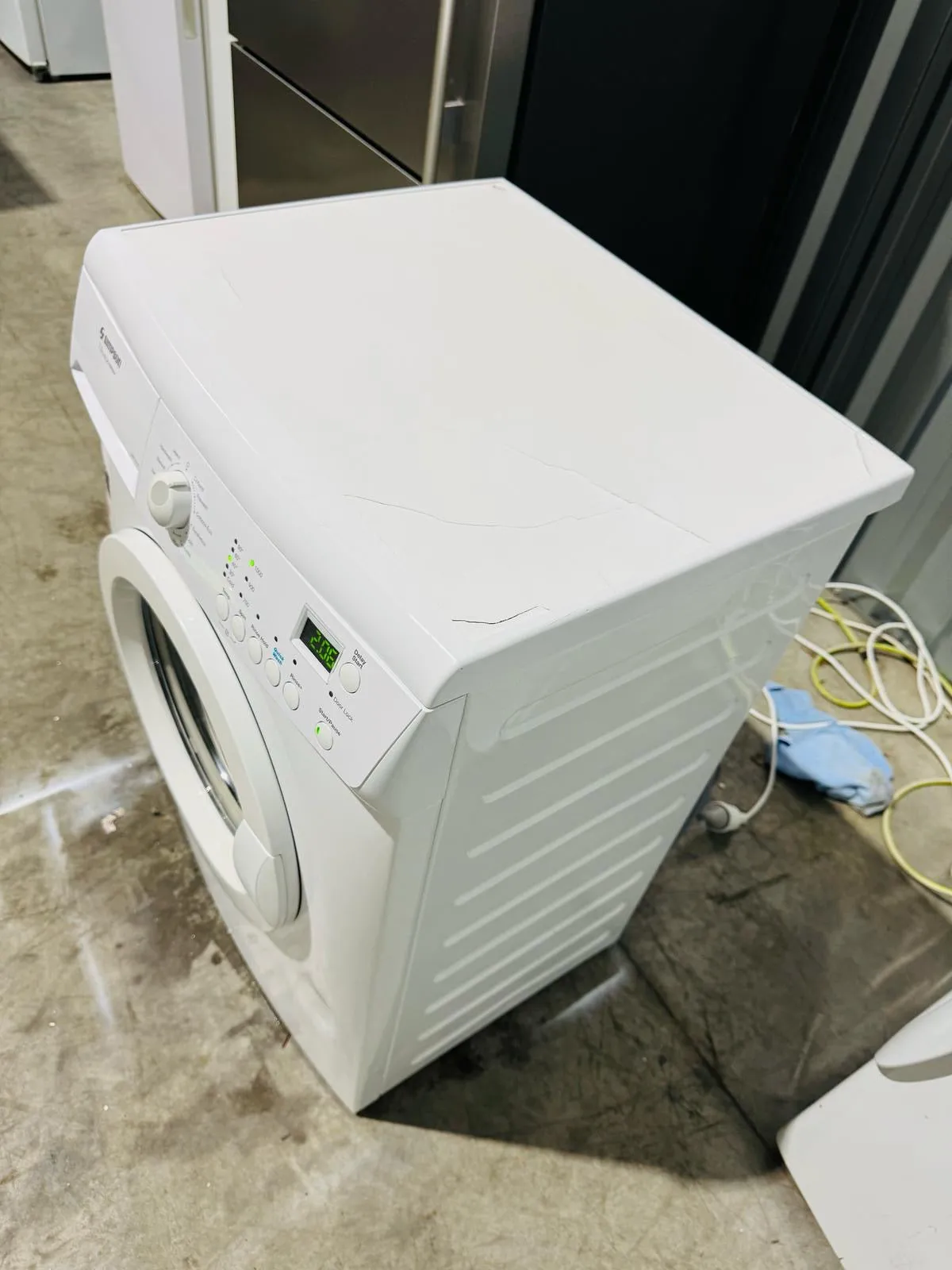 **SIMPSON 7 KGS FRONT LOADER WASHING MACHINE**