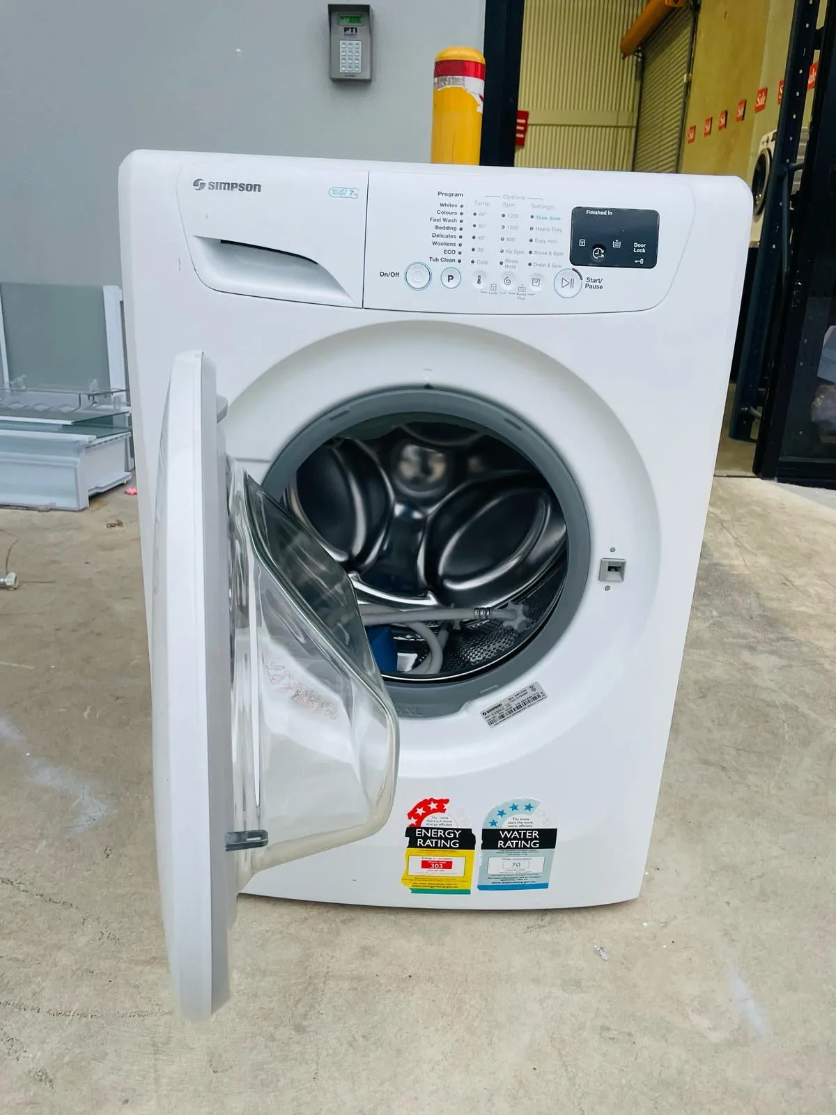 **SIMPSON 7 KGS FRONT LOADER WASHING MACHINE**
