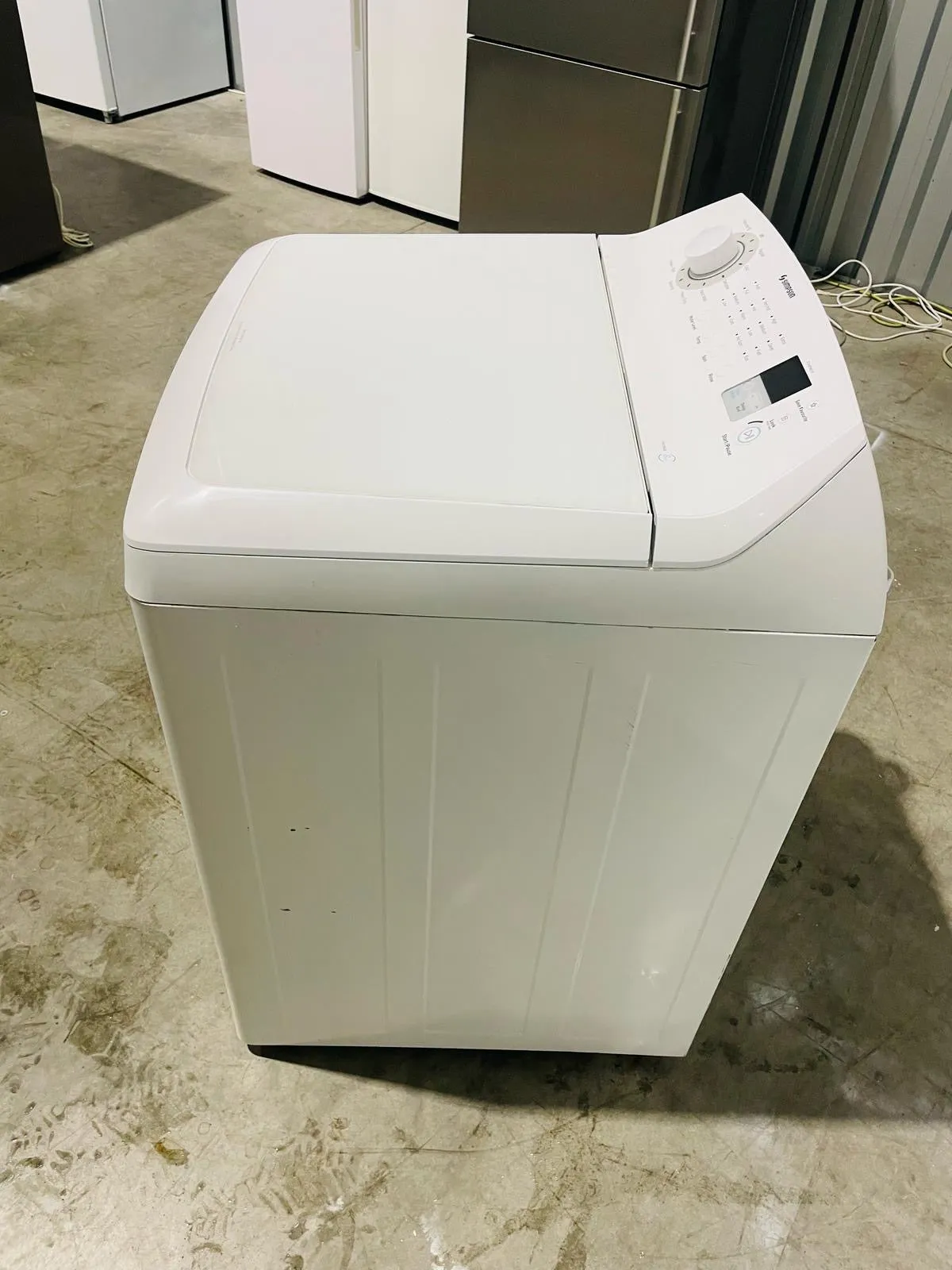 **SIMPSON 8 KGS TOP LOADER WASHING MACHINE**