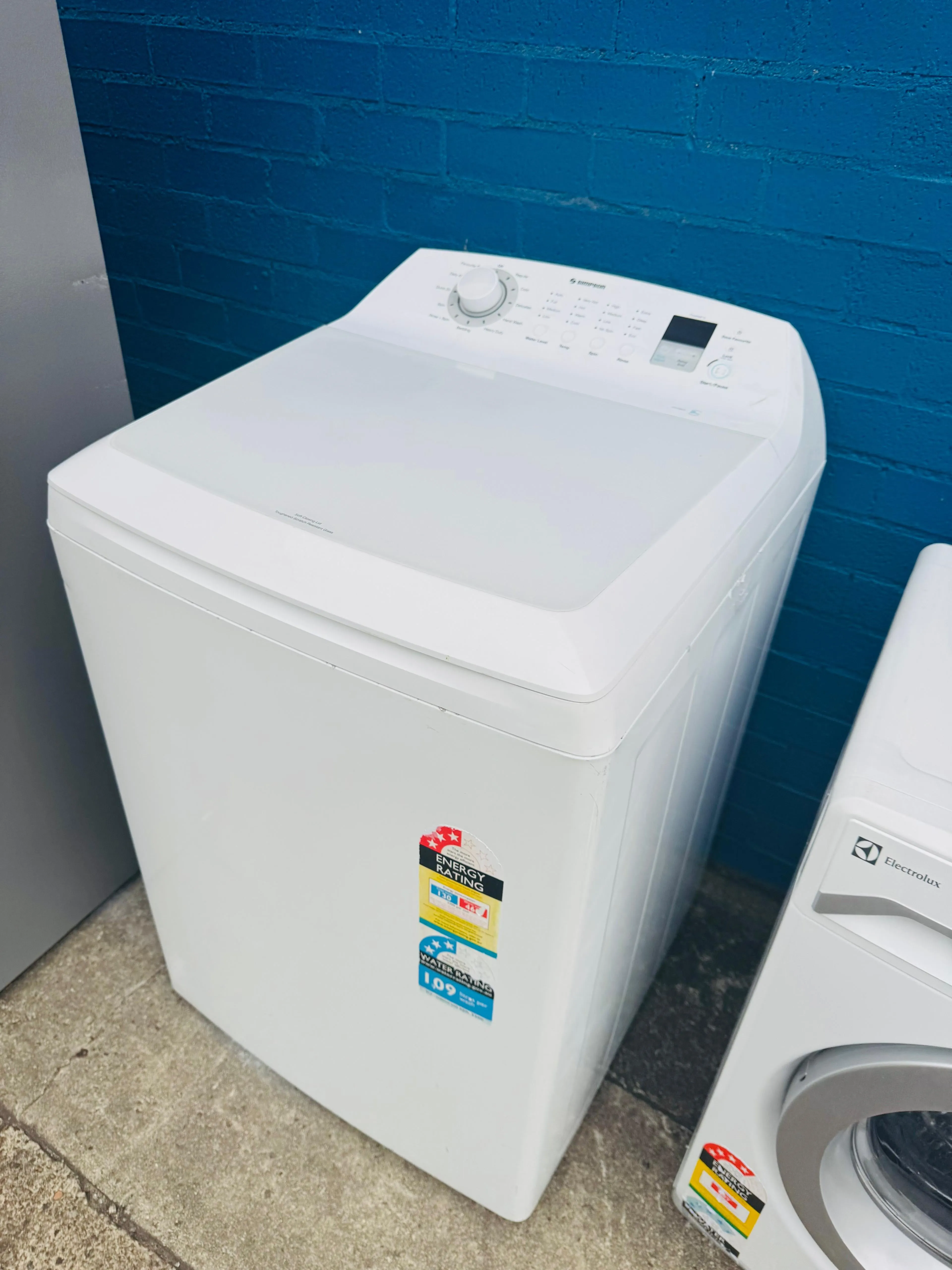 **SIMPSON 8KGS TOP LOADER WASHING MACHINE**