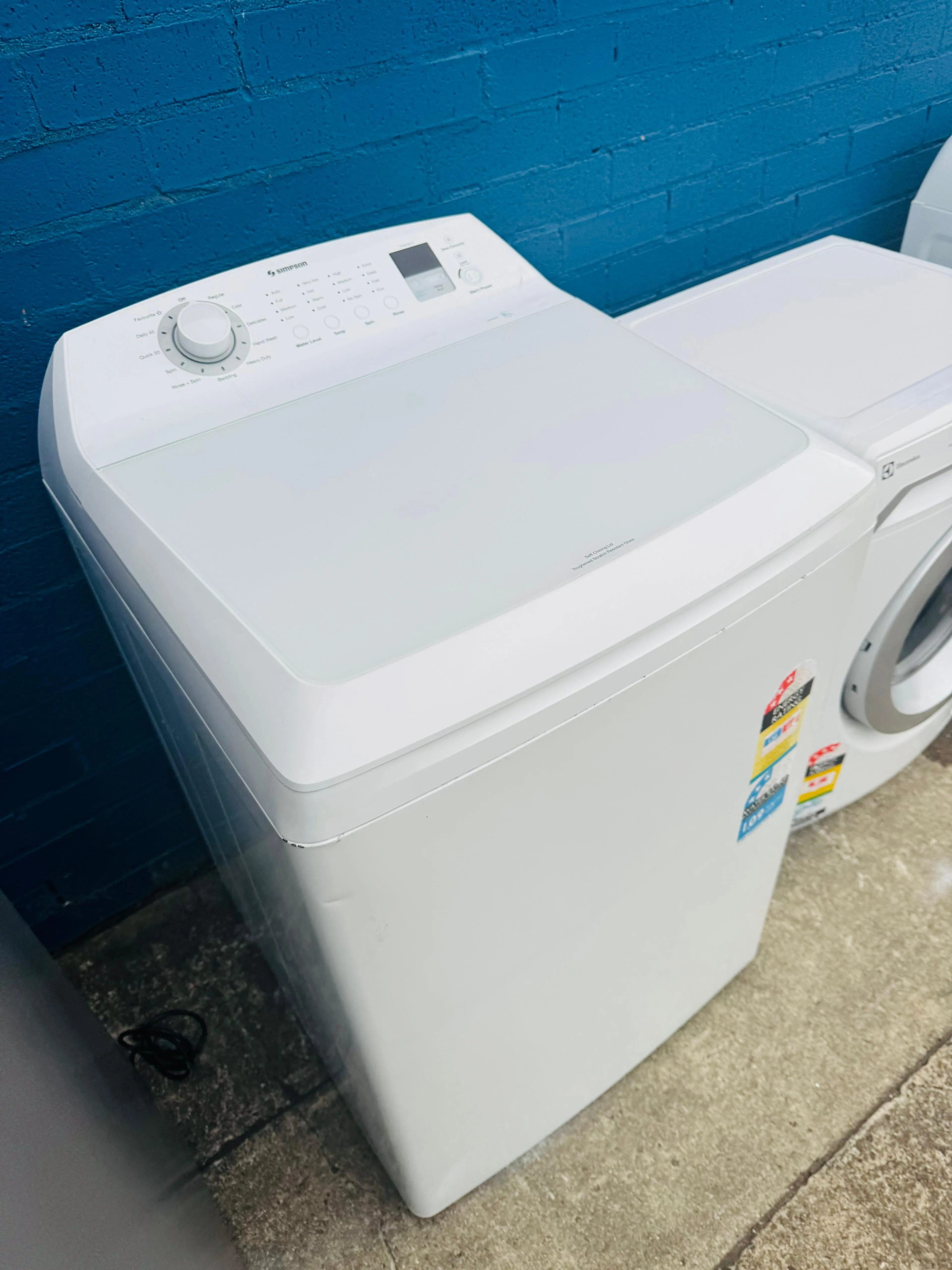 **SIMPSON 8KGS TOP LOADER WASHING MACHINE**