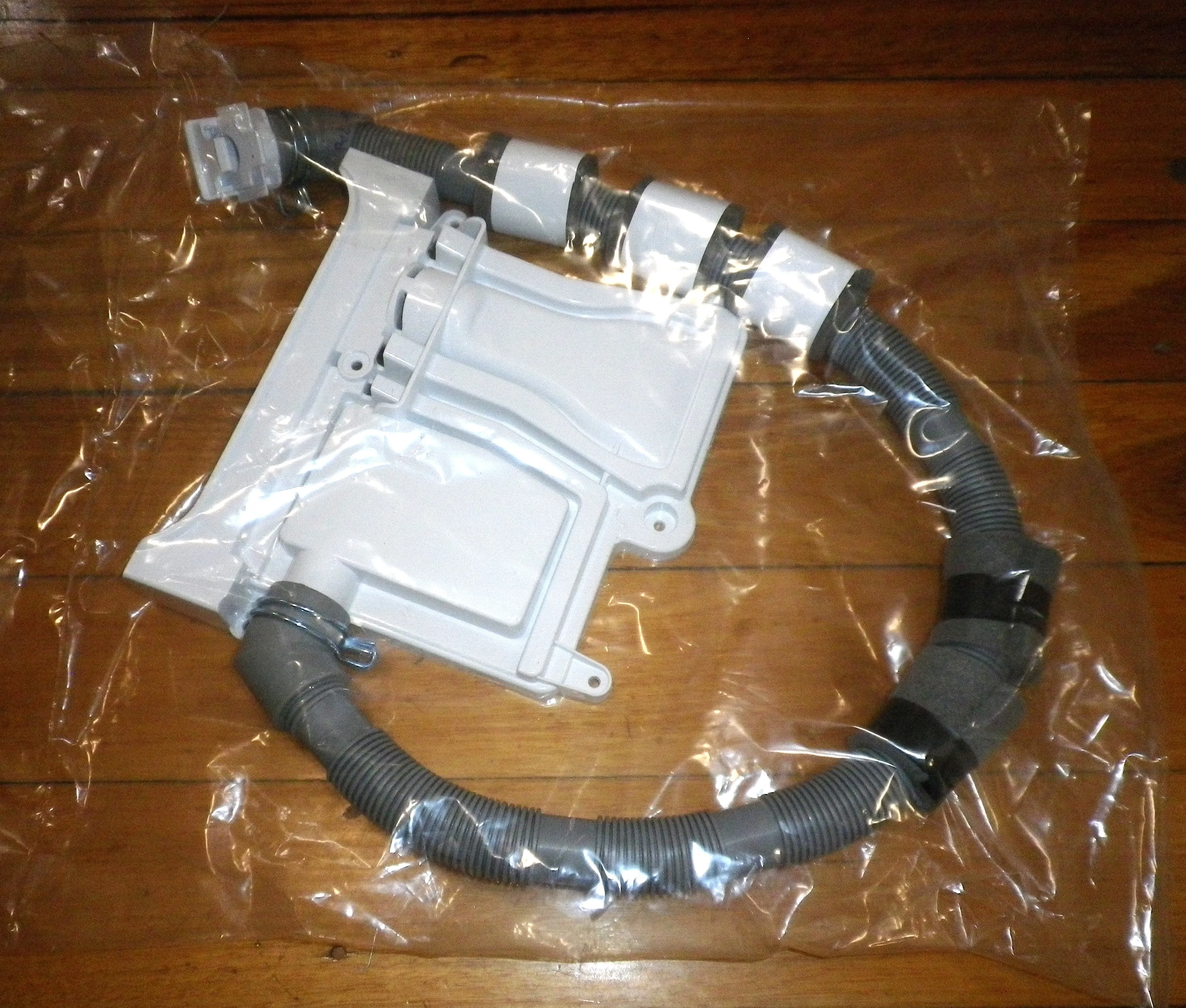 Simpson SWT1043, SWT8043 Top Load Washer Dispensor to Tub Hose - Part # 140037132093