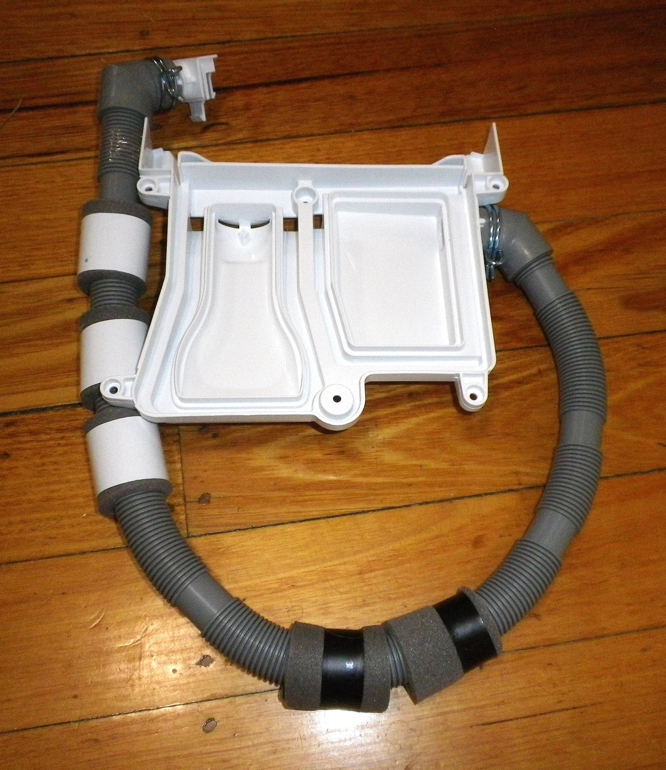 Simpson SWT1043, SWT8043 Top Load Washer Dispensor to Tub Hose - Part # 140037132093