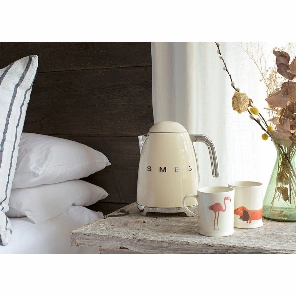 Smeg Retro 50's Style 1.7 Litre Kettle | Cream