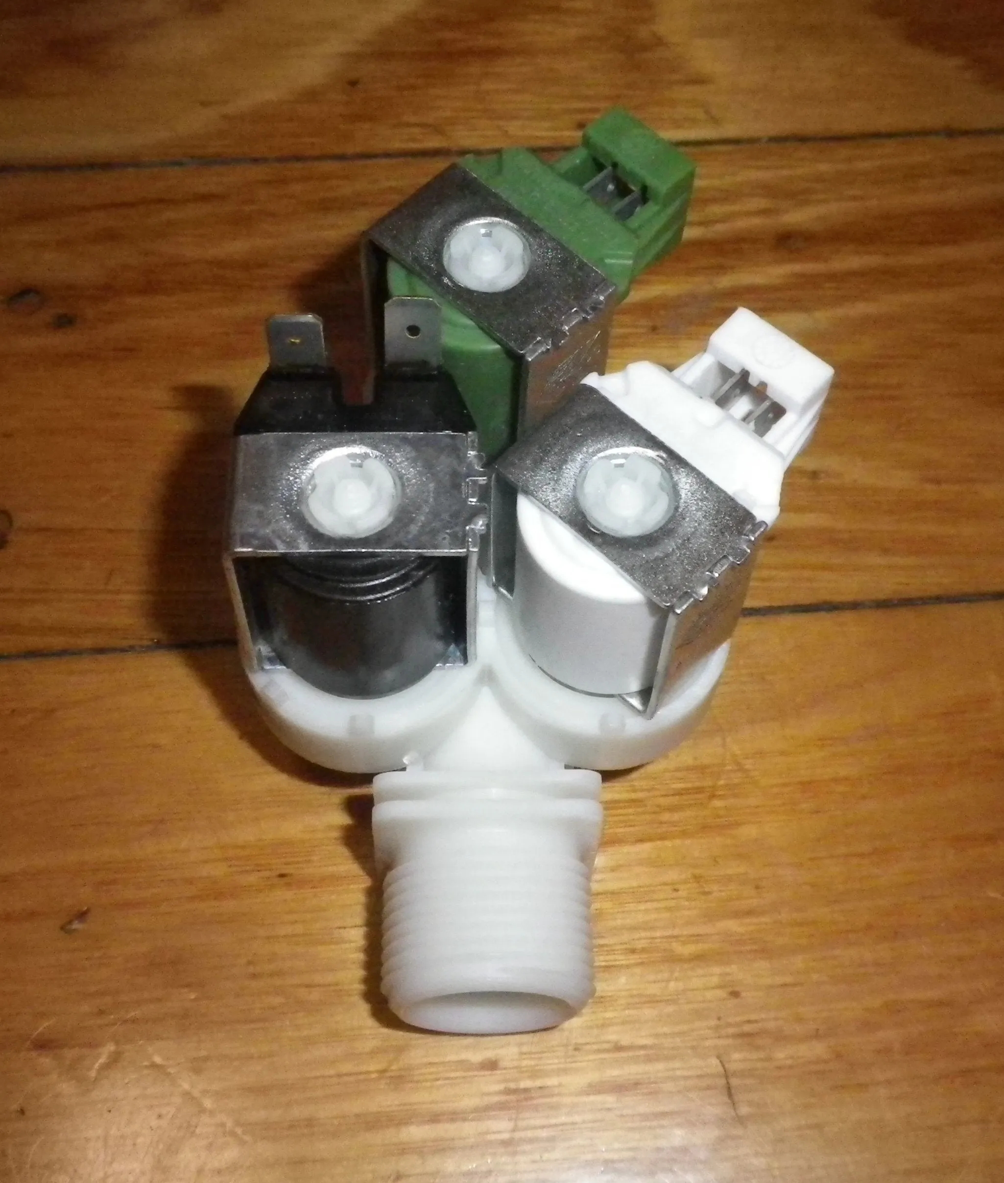 Triple Inlet Valve suits Electrolux EWD1477 Washer Dryer - Part # 1249472-14/1