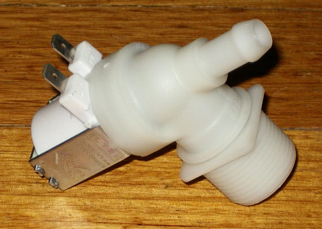 Universal 10mm Right-Angled Inlet Valve - Genuine Hoover, Simpson - Part # 1760008833