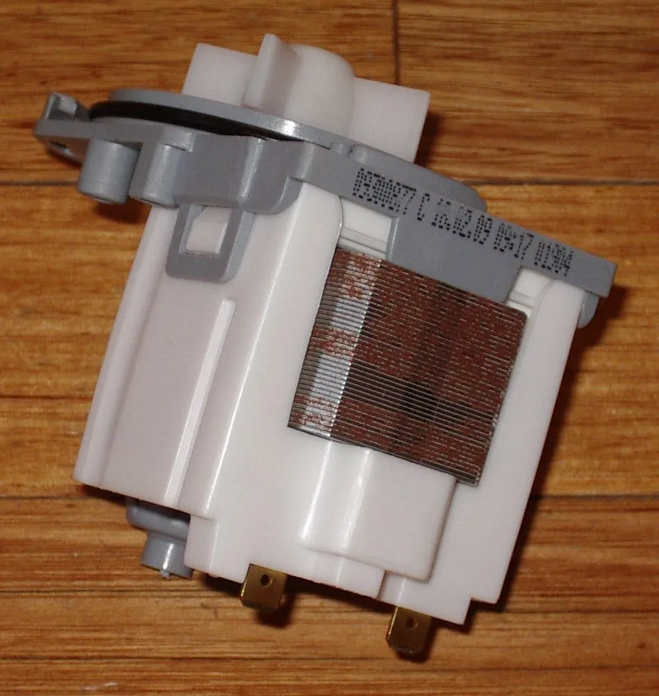 Universal Askoll Twist-On Magnetic Pump Motor Body - Part No. UNI205