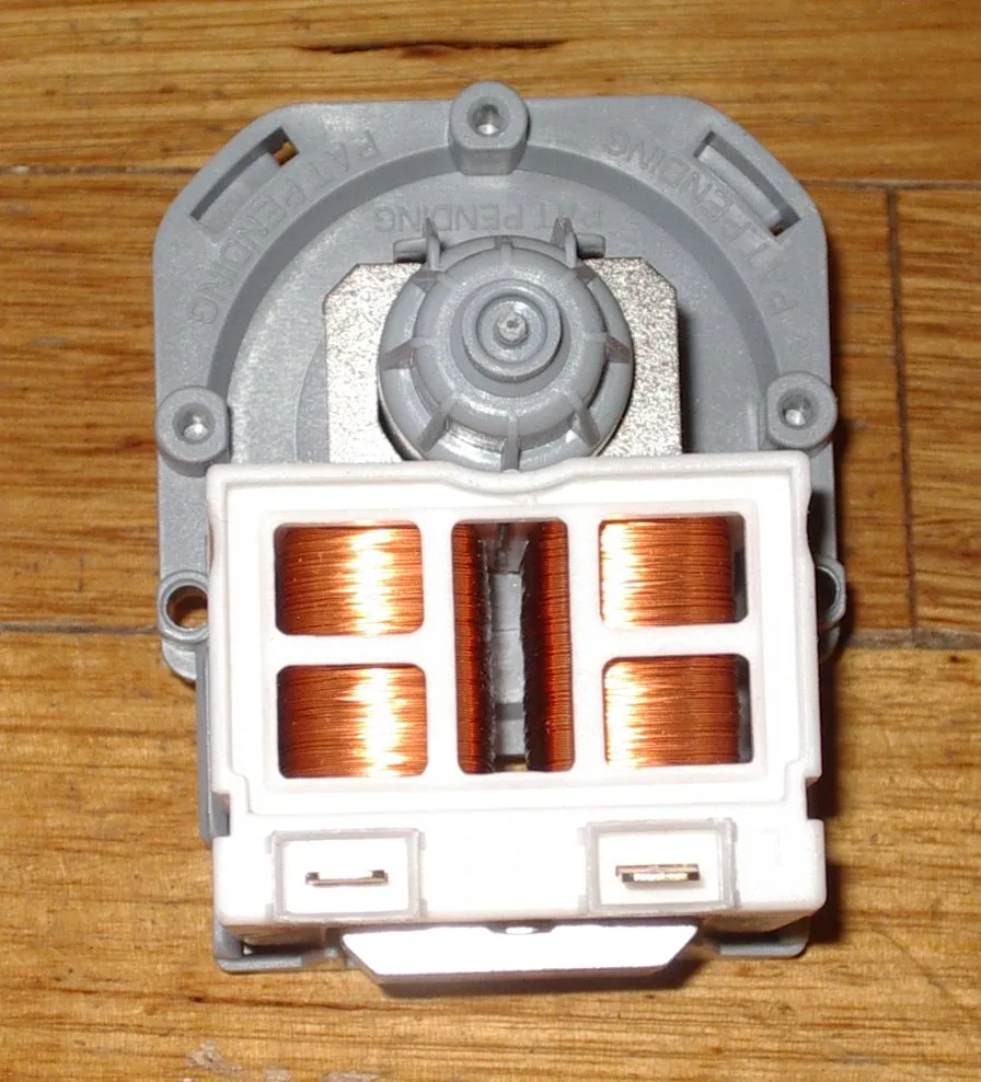 Universal Askoll Twist-On Magnetic Pump Motor Body - Part No. UNI205