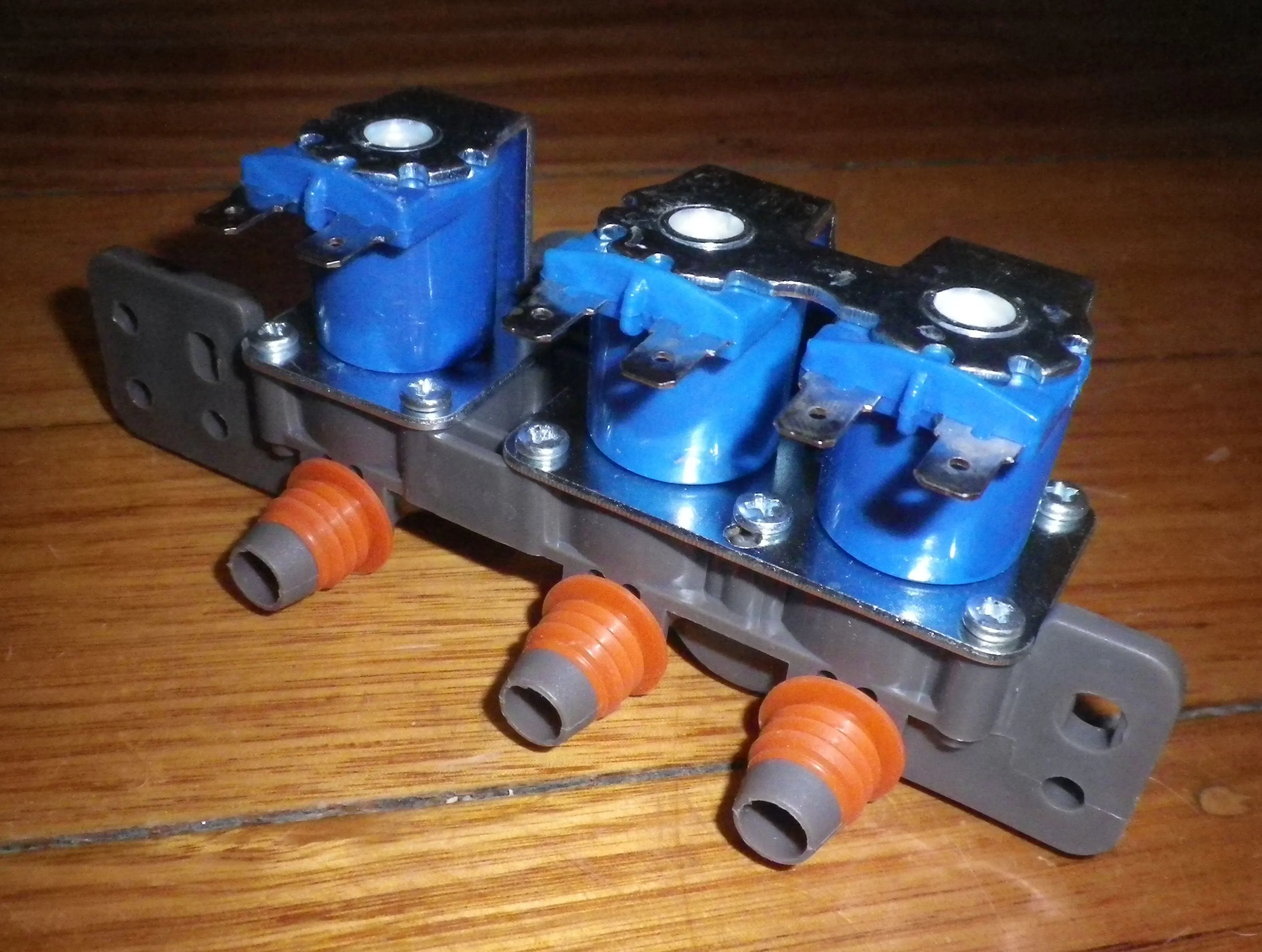 Universal Dual Inlet Valve suits some LG Top Load Washers - Part # UNI255B