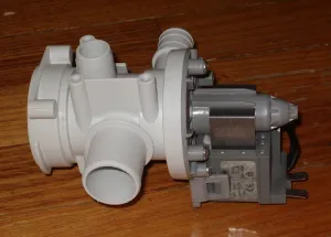 Universal Front Loader Complete Pump with Housing - Part # UNI279