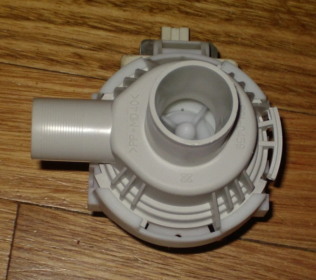 Universal Hanning Magnetic Pump Motor with Plug - Part # SP083A