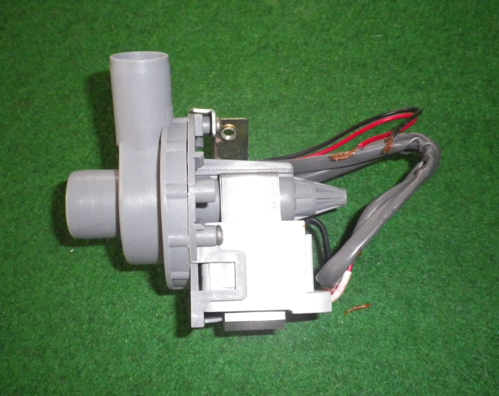 Universal Hoover, Simpson Magnetic Pump Motor with Flyleads - Part No. 1111011
