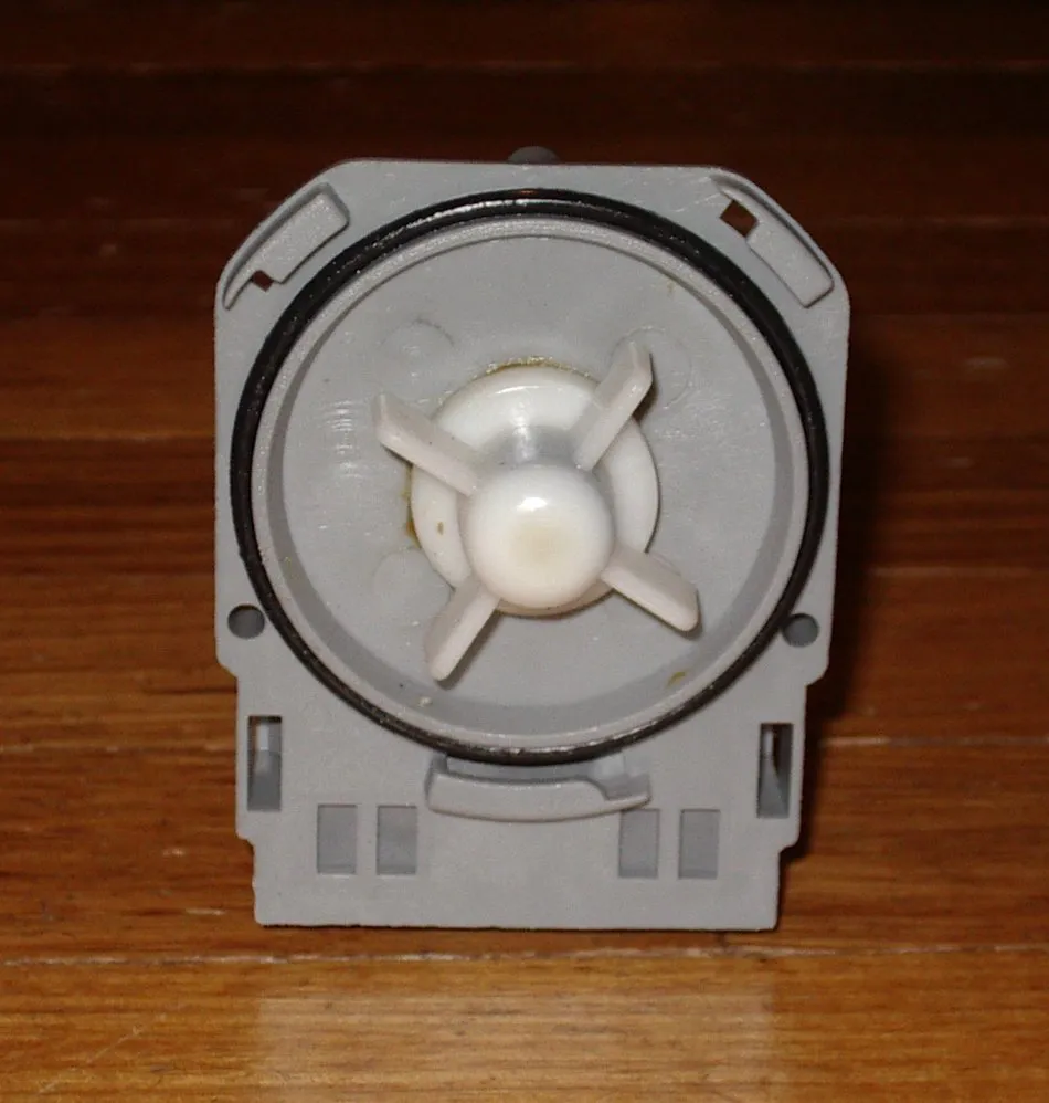 Universal Twist-On Magnetic Pump Motor Body - Part No. UNI274