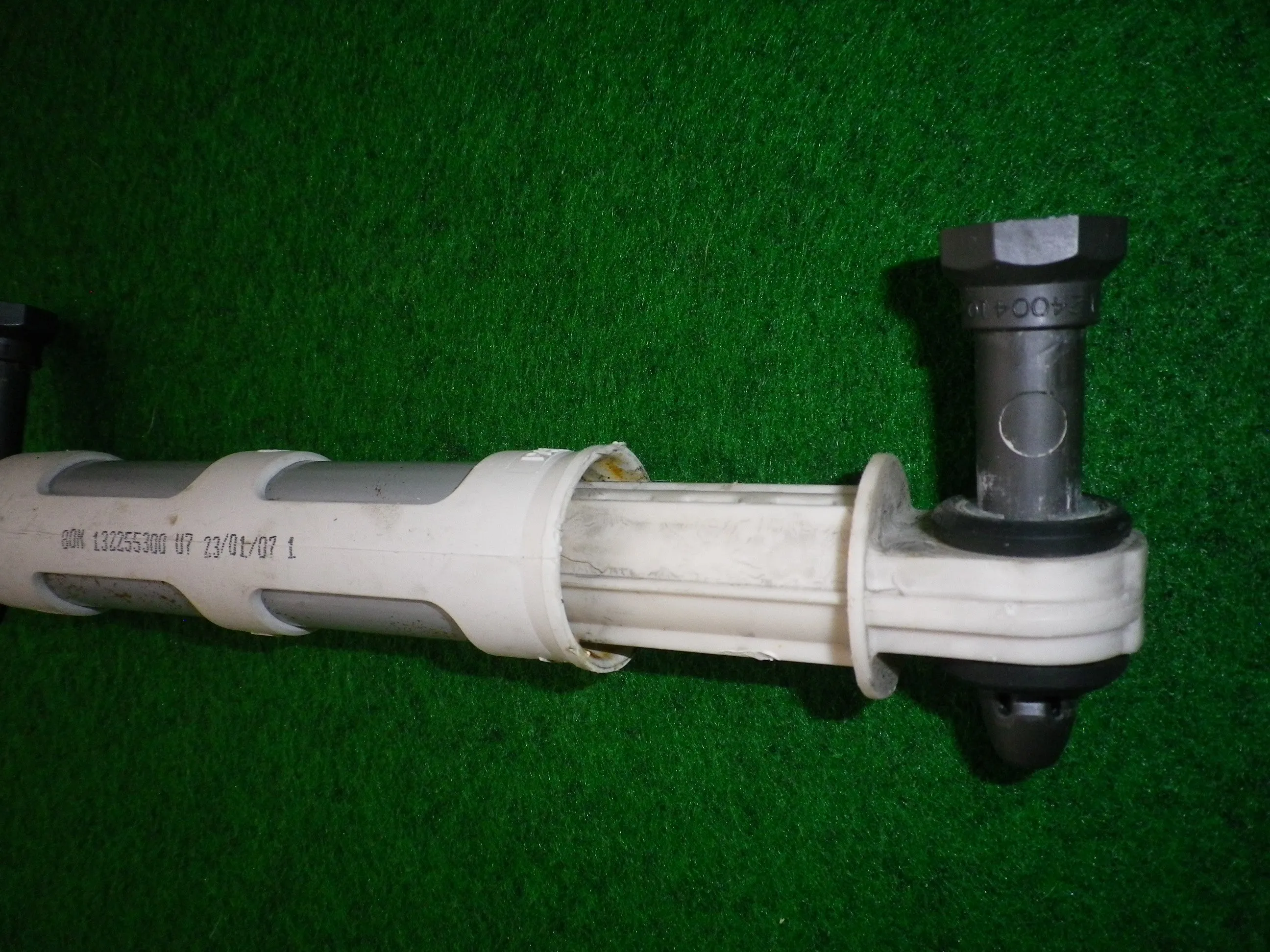 Used Electrolux EWF1087 Front Loader Washer Shock Absorber # 1322553007SH