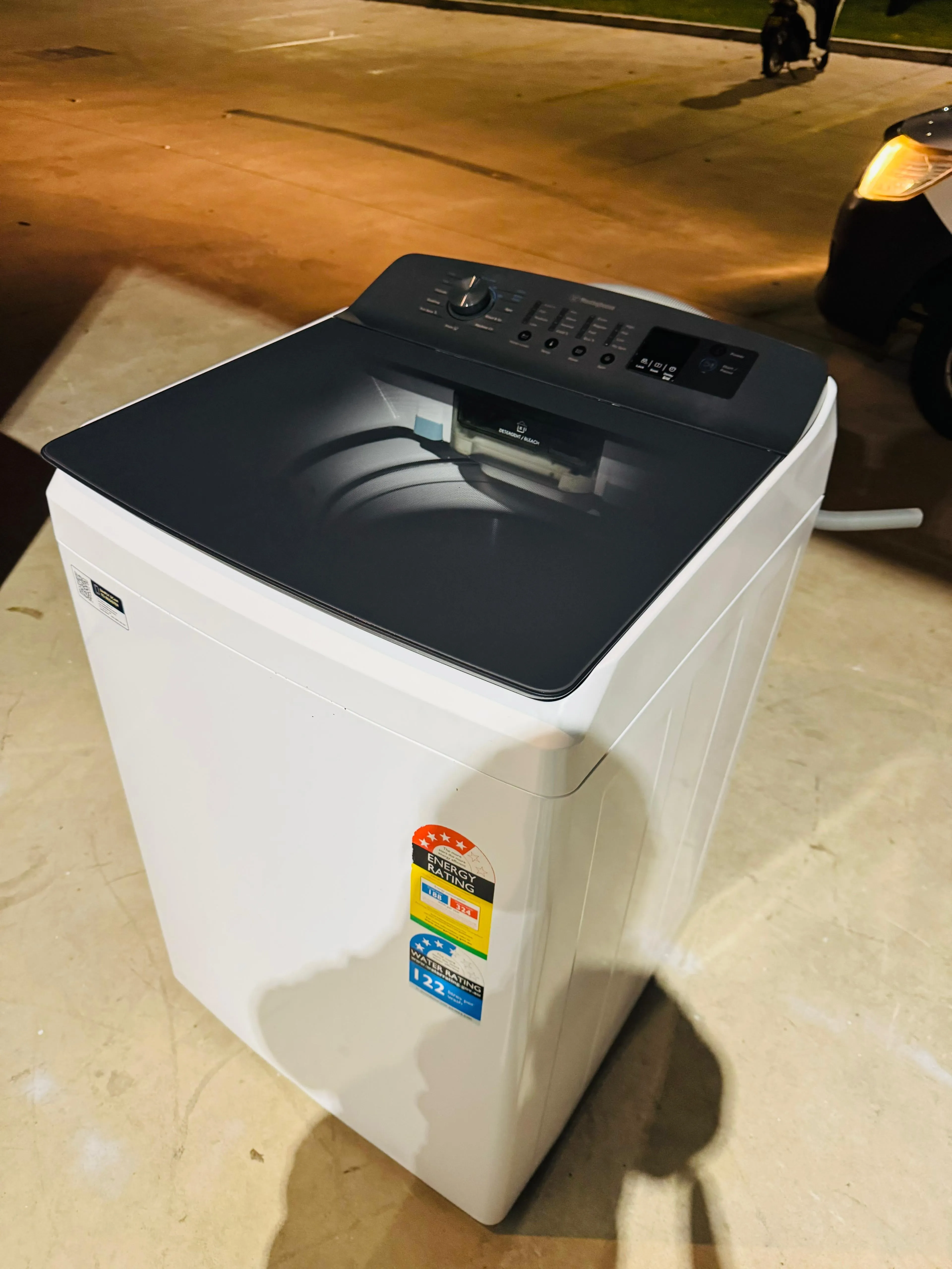 **WESTINGHOUSE 10 KGS TOP LOADER WASHING MACHINE**