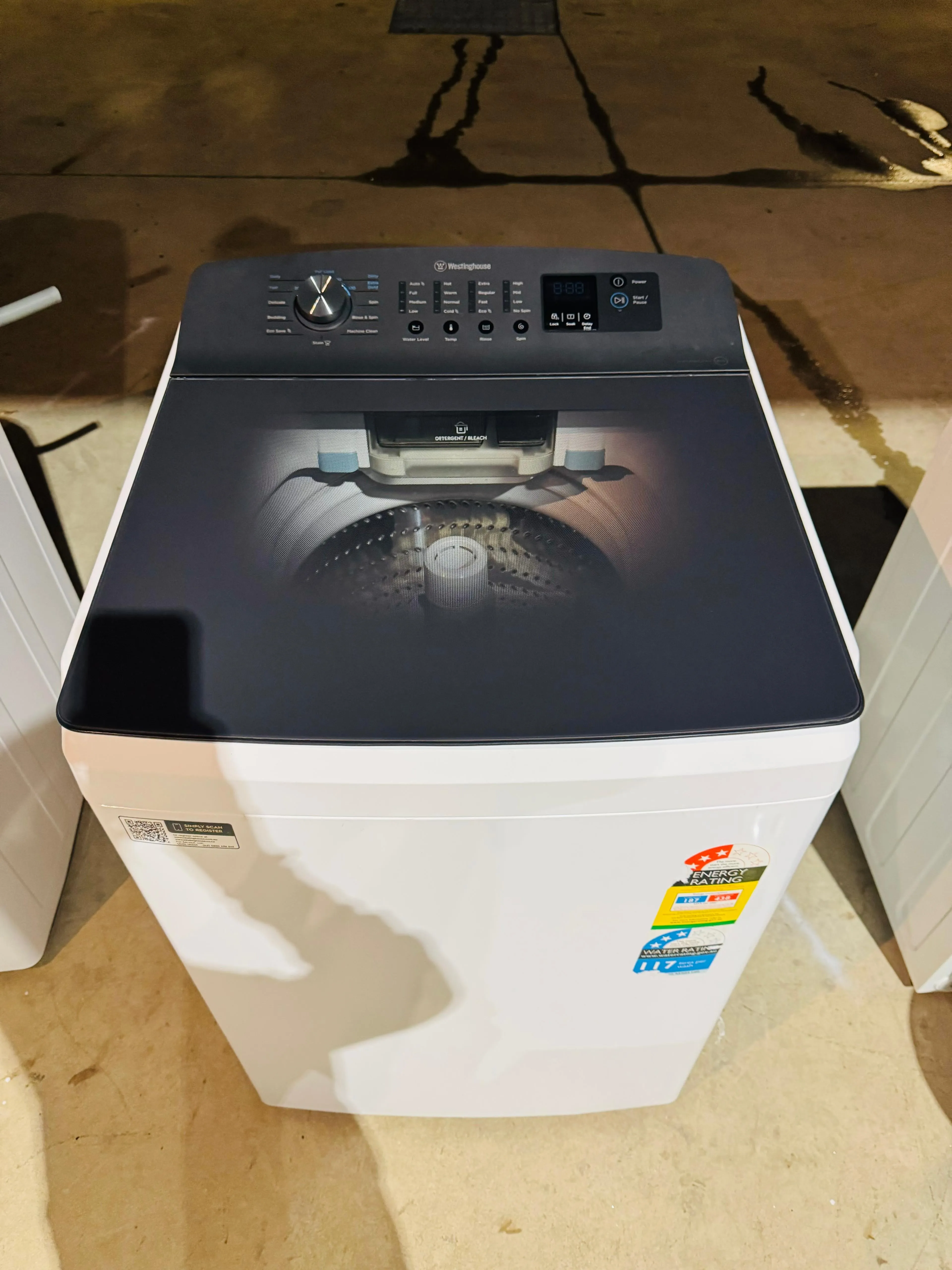 **WESTINGHOUSE 8 KGS TOP LOADER WASHING MACHINE**