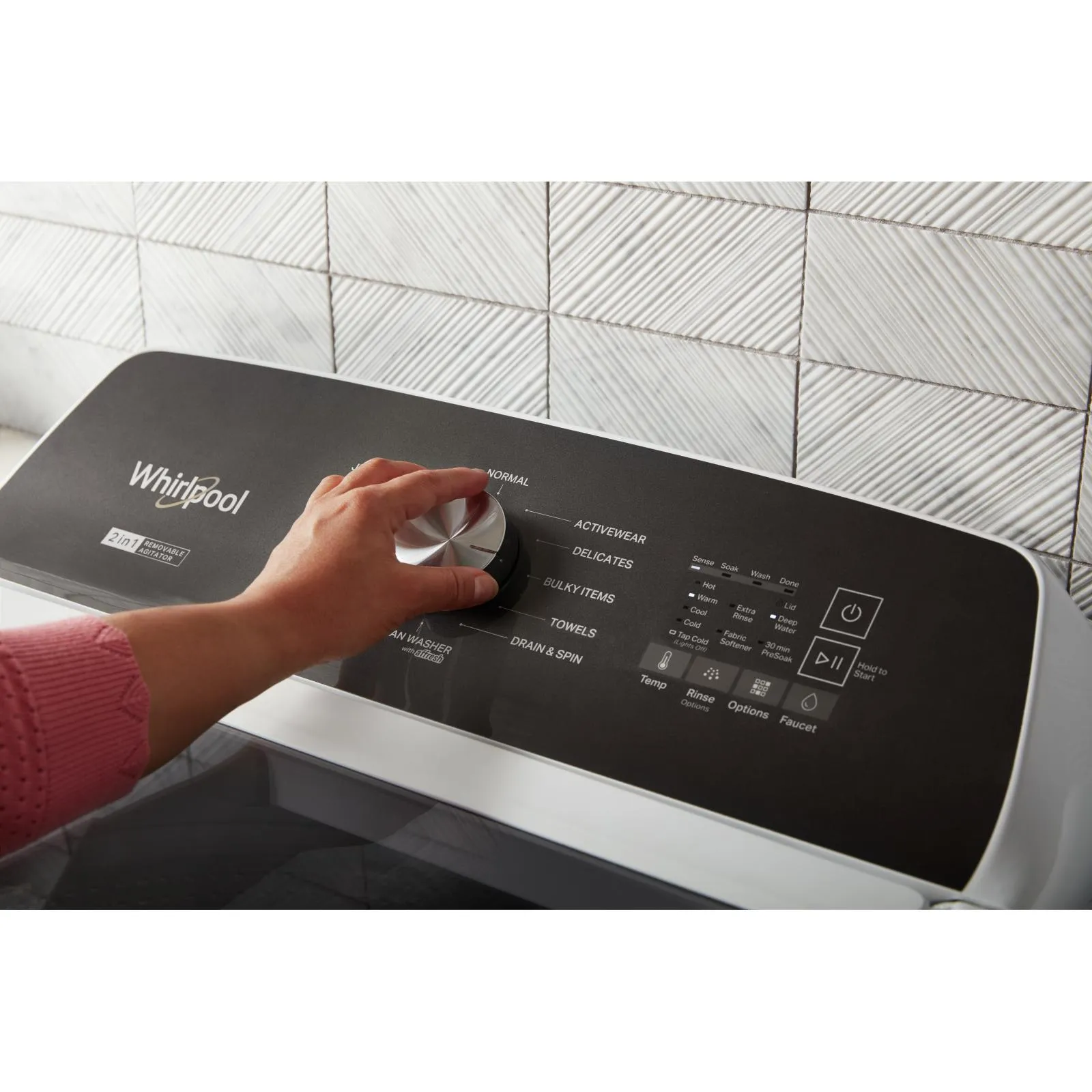 Whirlpool 5.4 cu. ft Top Loading Washer with Removable Agitator WTW5057LW