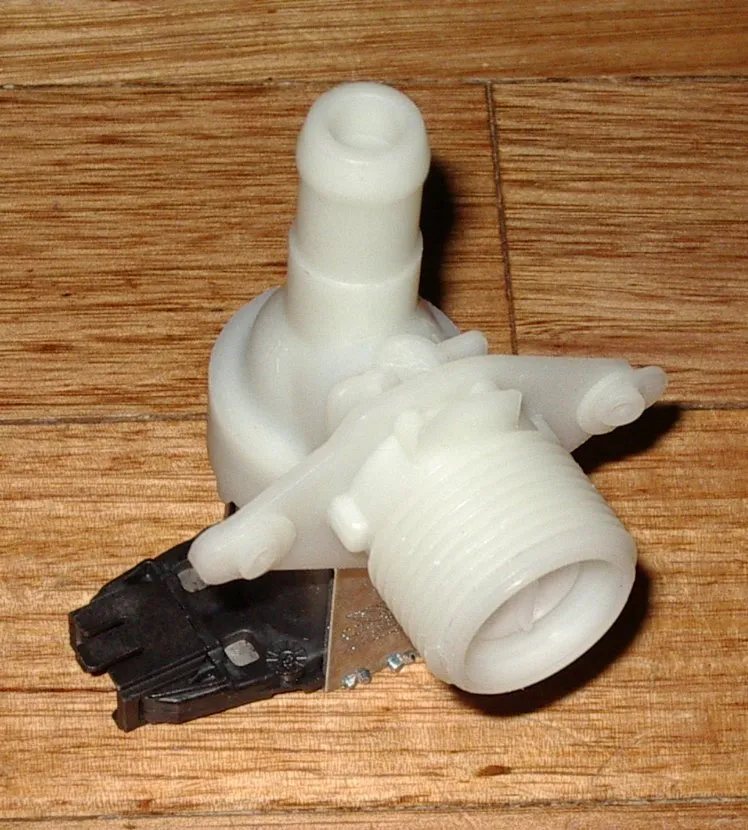Whirlpool Compatible 13mm Right-Angled Inlet Valve - Part # 481227128375
