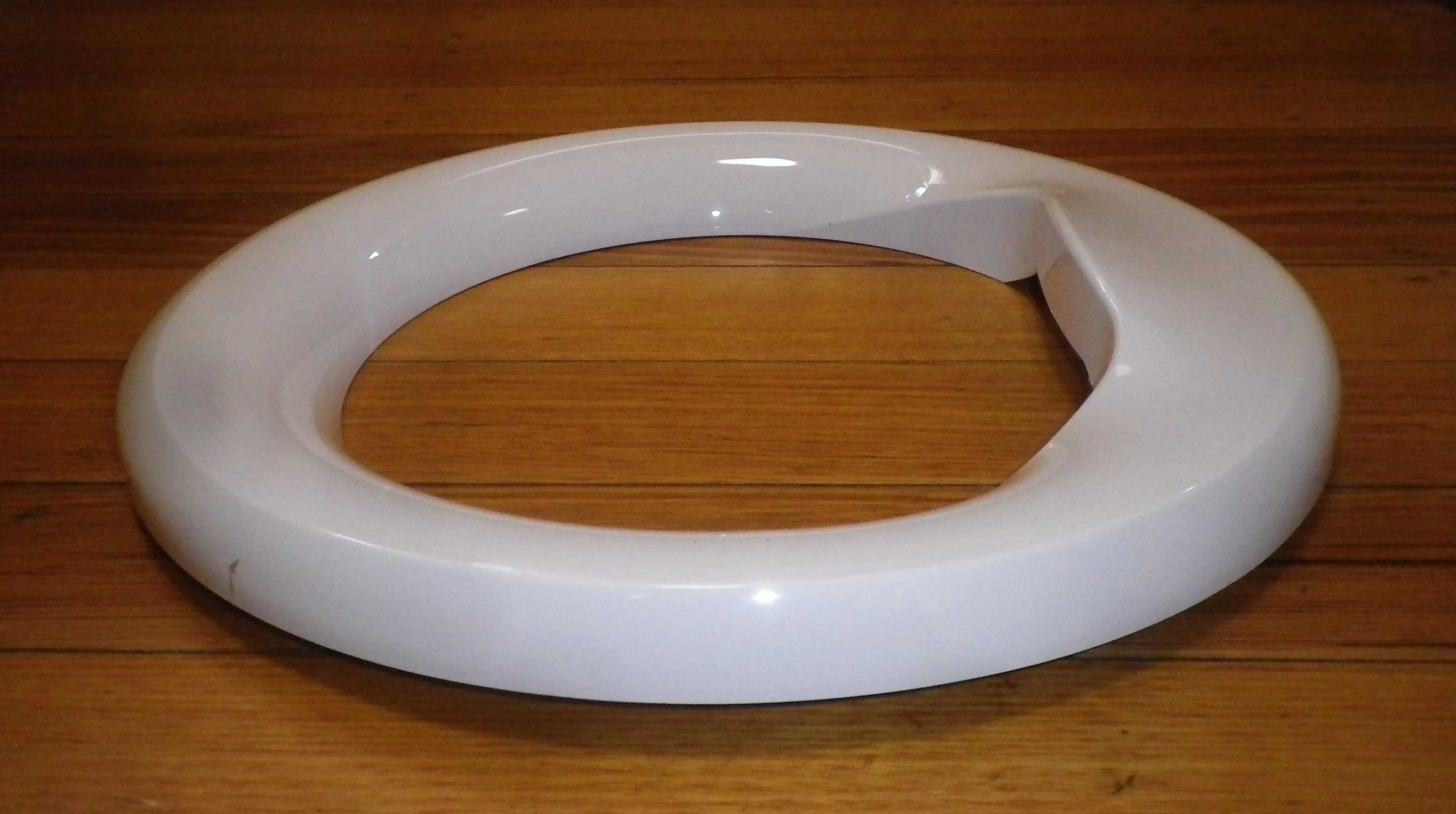 Whirlpool, Indesit Front Loading Washer Outer Door Moulding - Part # 461971064381