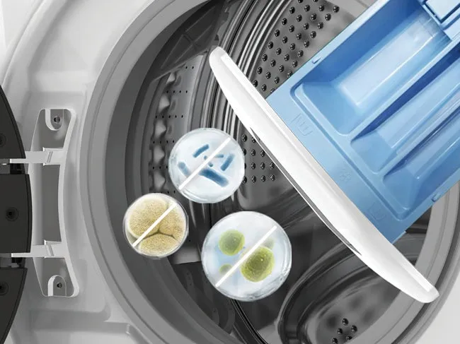 Whirlpool WWPB485602GW 8.5kg SteamCare Front Load Washer Dryer