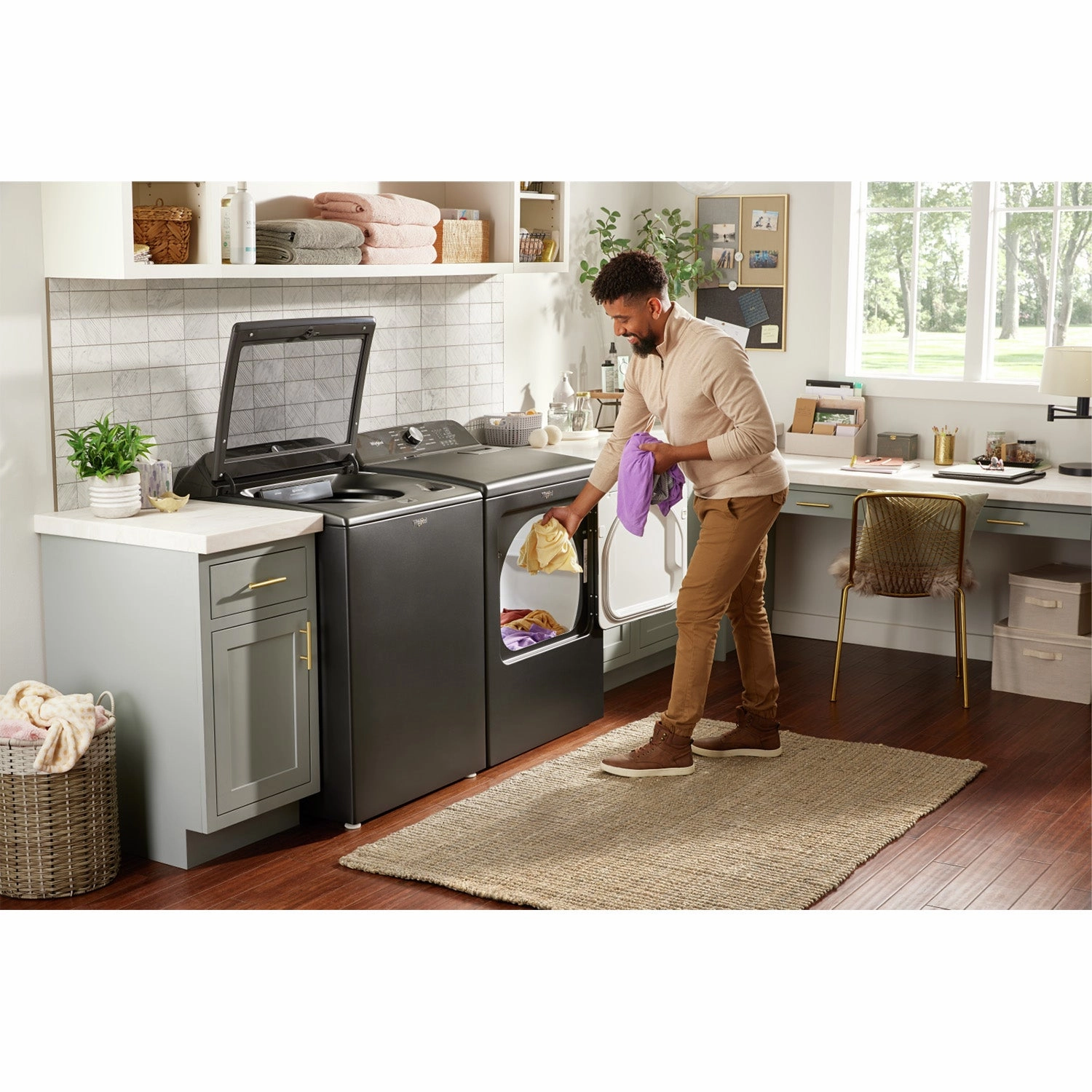 Whirlpool Volcano Black Top Load Washer (6.1 Cu Ft) & Volcano Black Gas Dryer (7.00 Cu Ft) - WTW6157PB/WGD6150PB